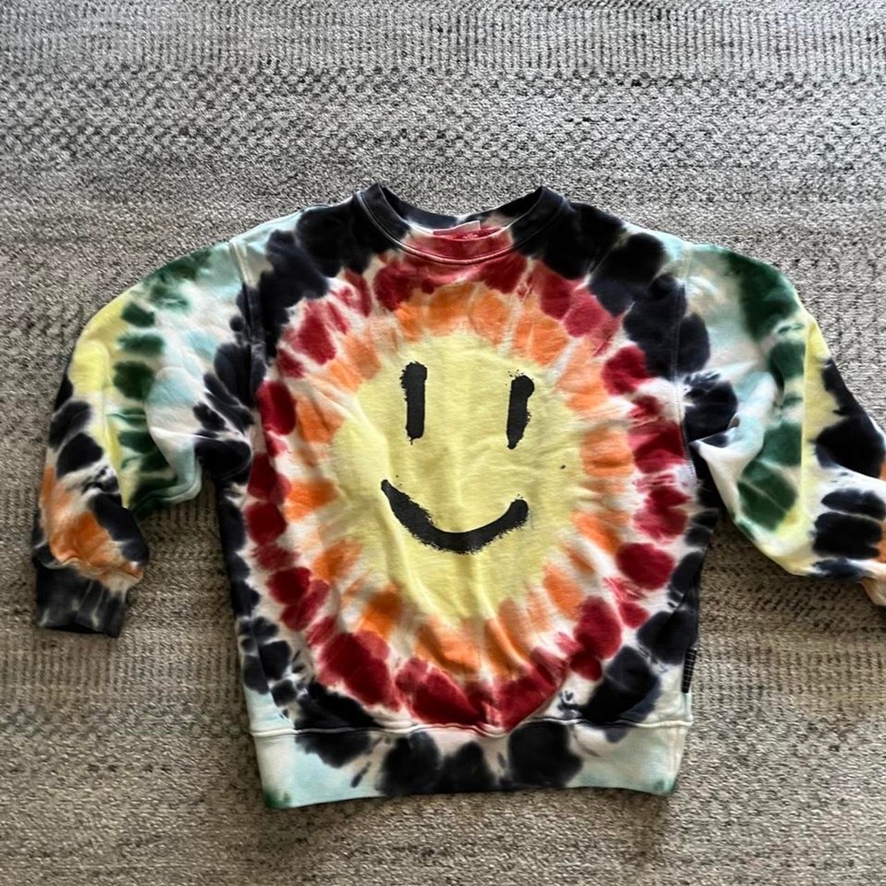 Molo cotton tie-dye unisex smiley face euro kids 8 sweatshirt comfy artsy